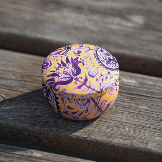Homemade Lotion Bar in colorful tin - Special Edition (yellow-purple)